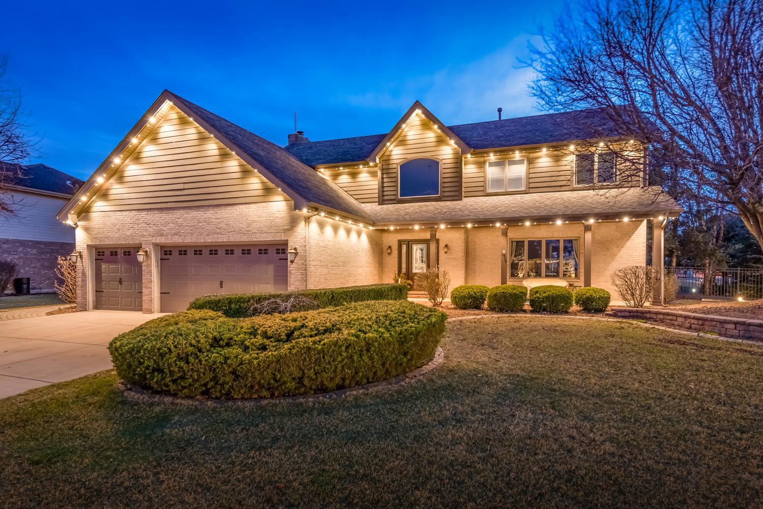 professional permanent roofline lighting